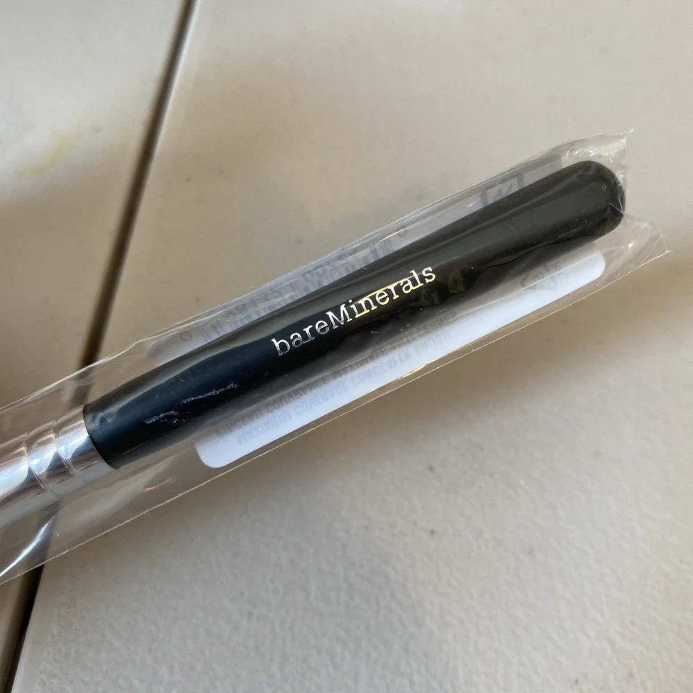 bareMinerals bare escentials